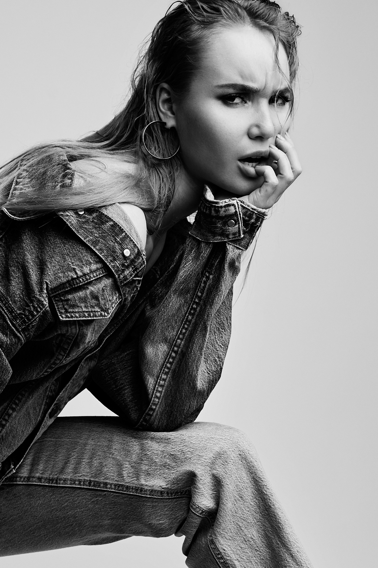 Fashion Editorial Fotografie Model Celine Albar von Addicted 2 Models, Schwarz Wei&szlig;, Dominique Hammer Fotograf Wien