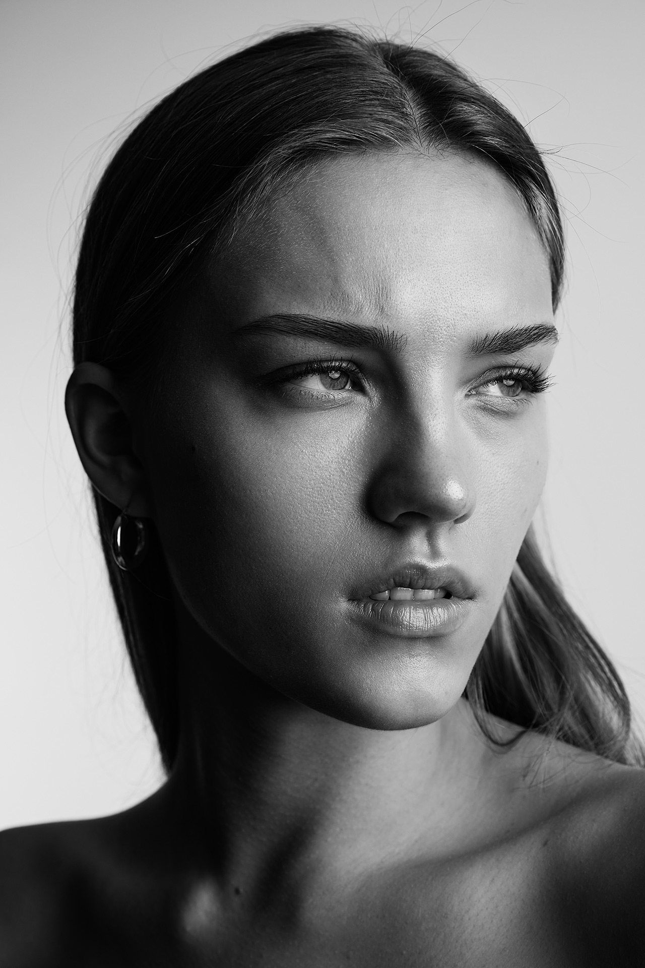 Fashion Editorial Fotografie Model Hanna, Schwarz Wei&szlig;, Dominique Hammer Fotograf Wien