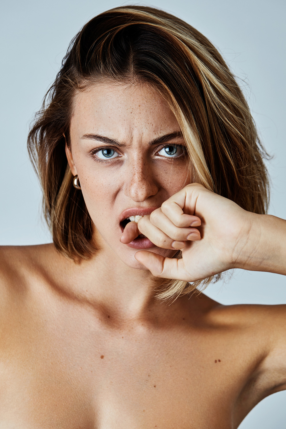 Portrait einer jungen Frau mit sehr guter Haut