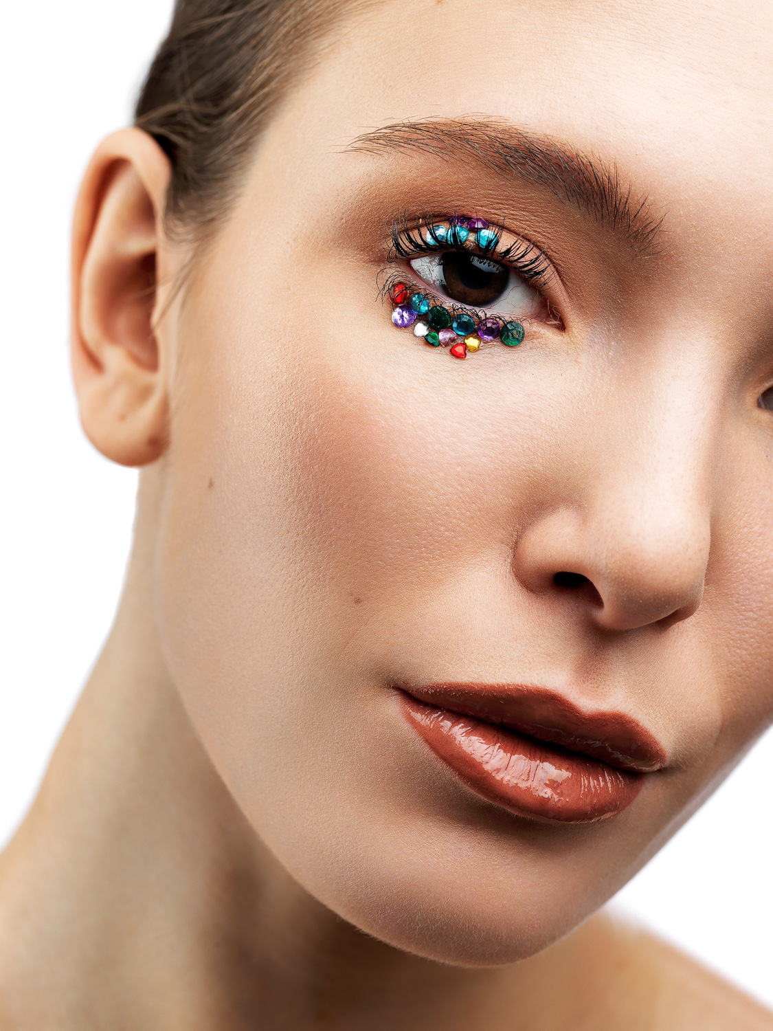 Beauty Editorial Yulia mit Make-Up von Sophia Jane by Dominique Hammer Fotograf Wien