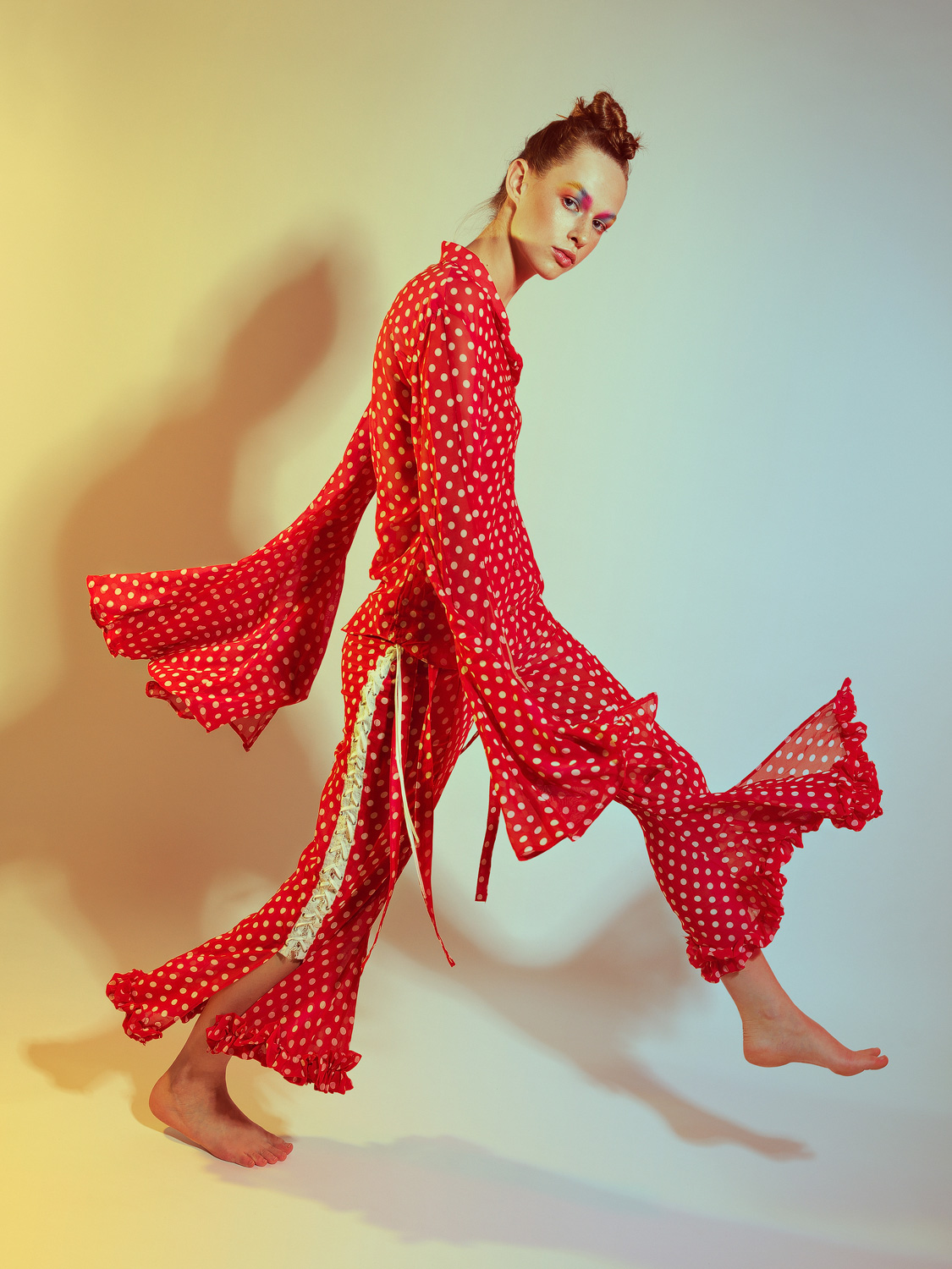 Fashion Editorial mit Iva, Make-Up: Sarah Bzoch, Fashion: Patrizia Narbon by Dominique Hammer Fotograf Wien