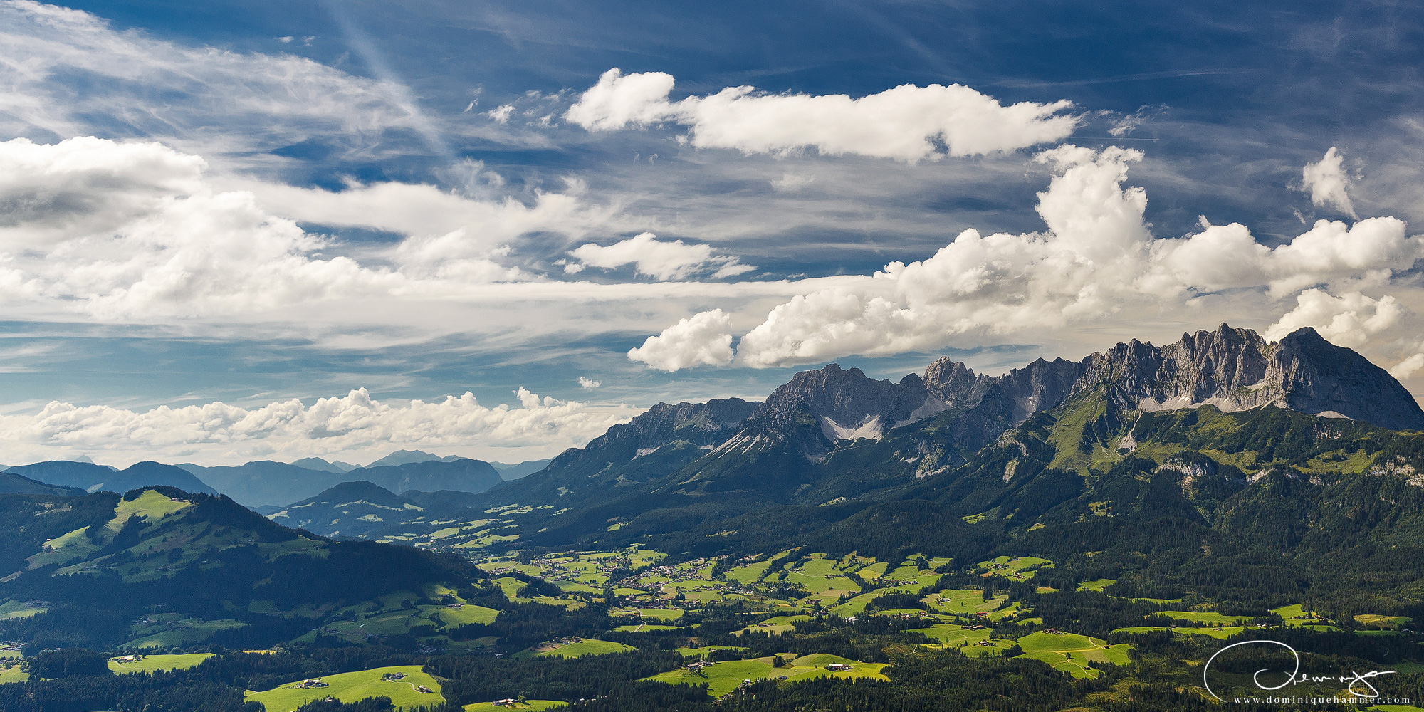 Blick auf die Berggipfel vom Kitzb&uuml;heler Horn von Fotograf Dominique Hammer