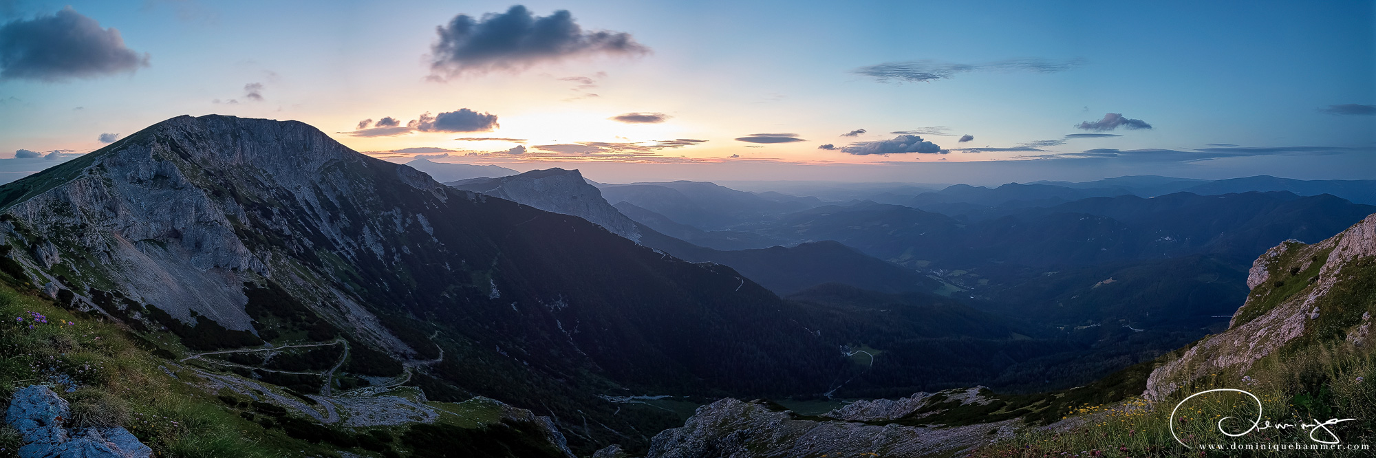 Blick &uuml;ber die Bergkette der Rax von der Karl-Ludwig-H&ouml;he von Fotograf Dominique Hammer