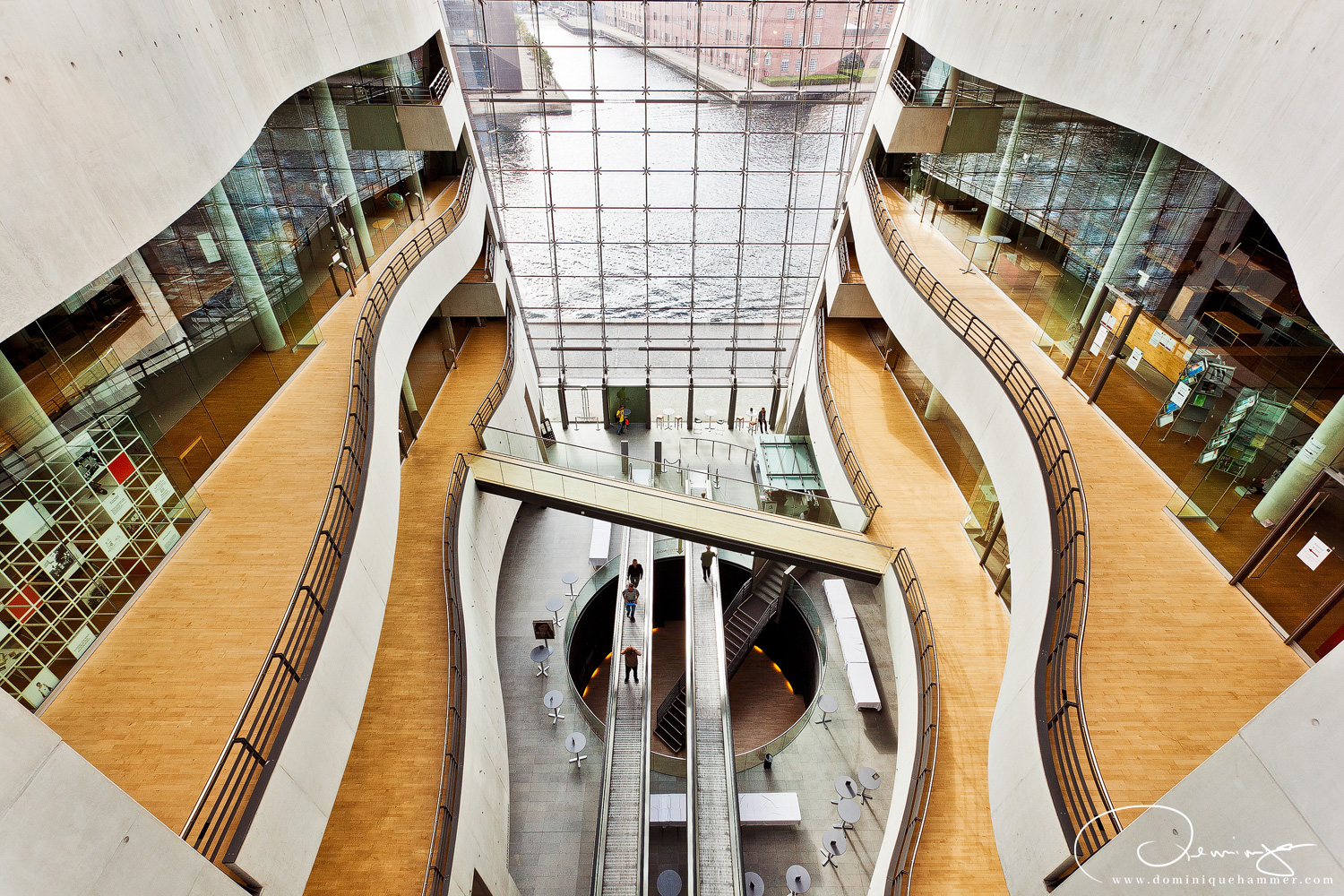 Die Royal Library Bibliothek in Kopenhagen auch genannt Black Diamond, von Fotograf Dominique Hammer